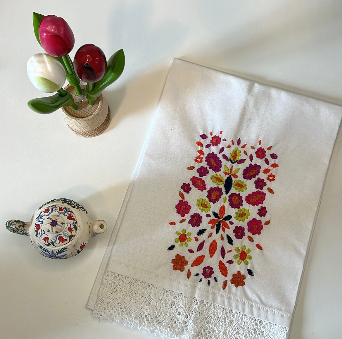 White Cotton Lace Edged Towel | Wildflower