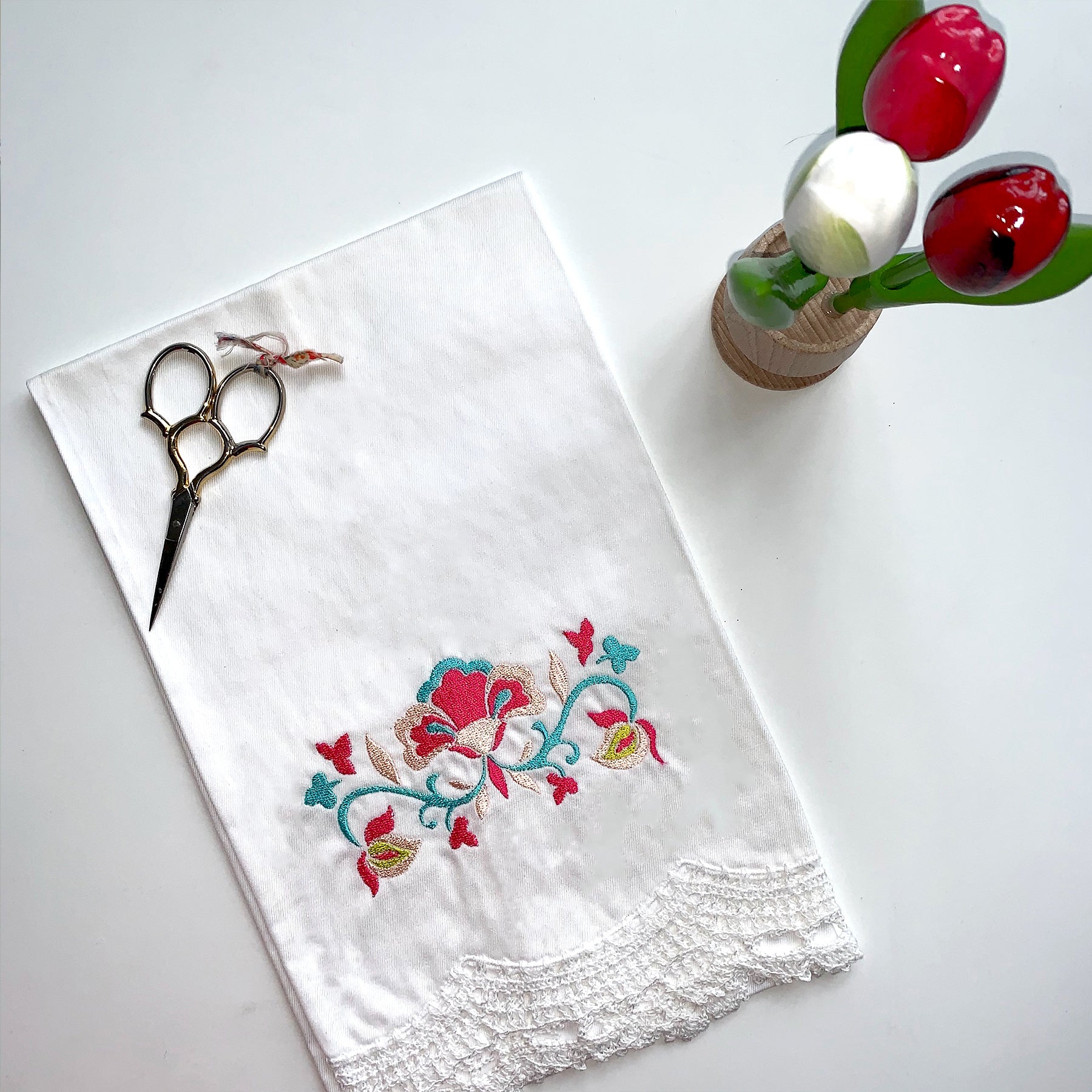 White Cotton Lace Towel | Folk Floral